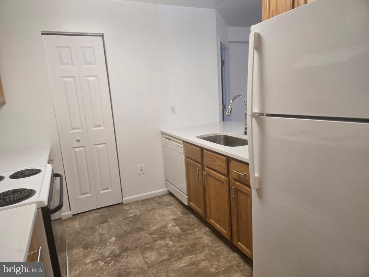 7516 Snowpea Ct Unit H - Photo 6 of 25