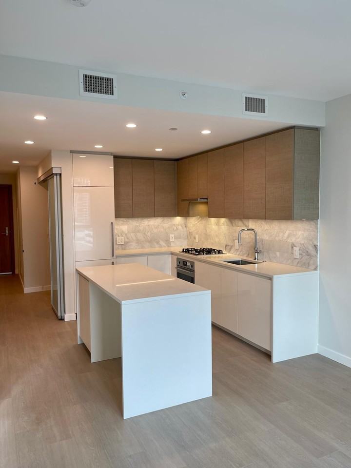 4168 Lougheed Highway - Photo 4 of 18