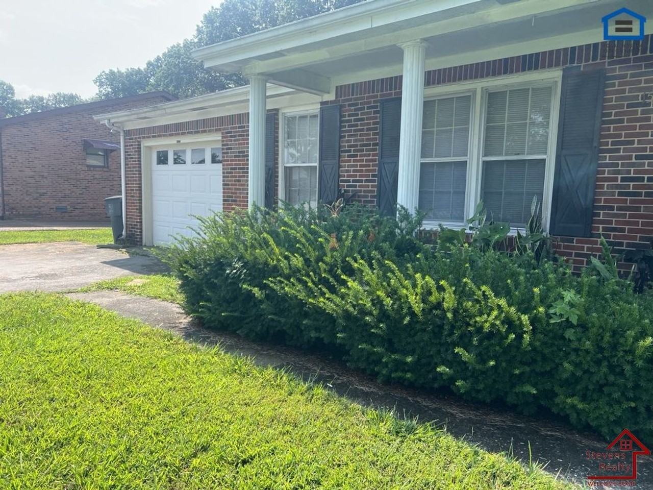 1535 Bilbrey Park Dr - Photo 2 of 26