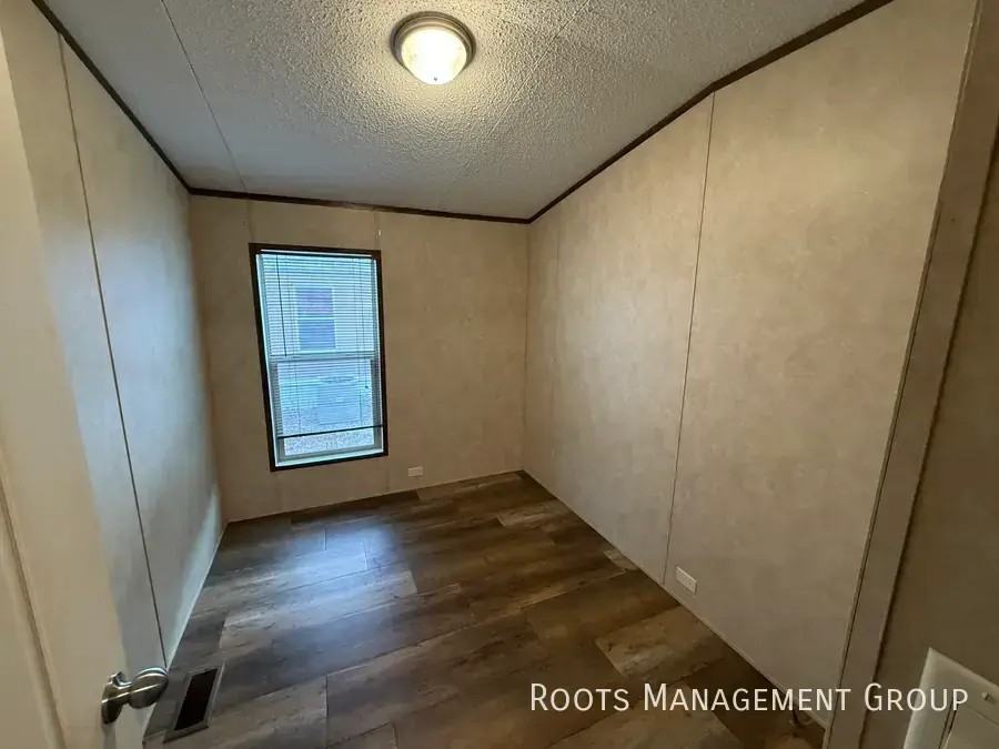 1622 S Lowry St #7 - Photo 5 of 16