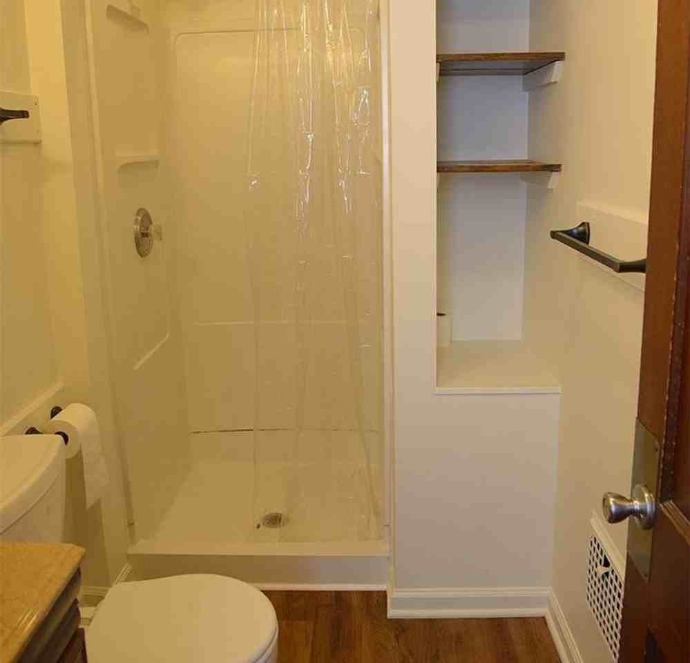 Summit St 2351-2353 MLR - Photo 3 of 36