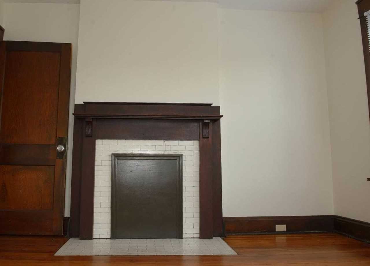 Summit St 2351-2353 MLR - Photo 5 of 36