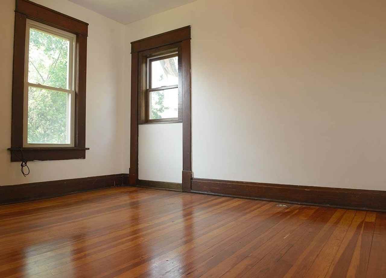 Summit St 2351-2353 MLR - Photo 6 of 36