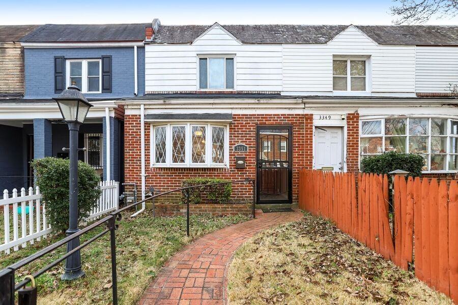 3351 Clay St Ne - Photo 2 of 39