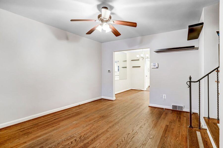 3351 Clay St Ne - Photo 4 of 39