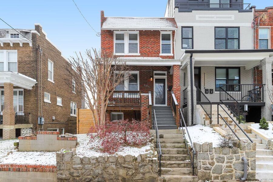 645 Girard St Ne - Photo 2 of 50