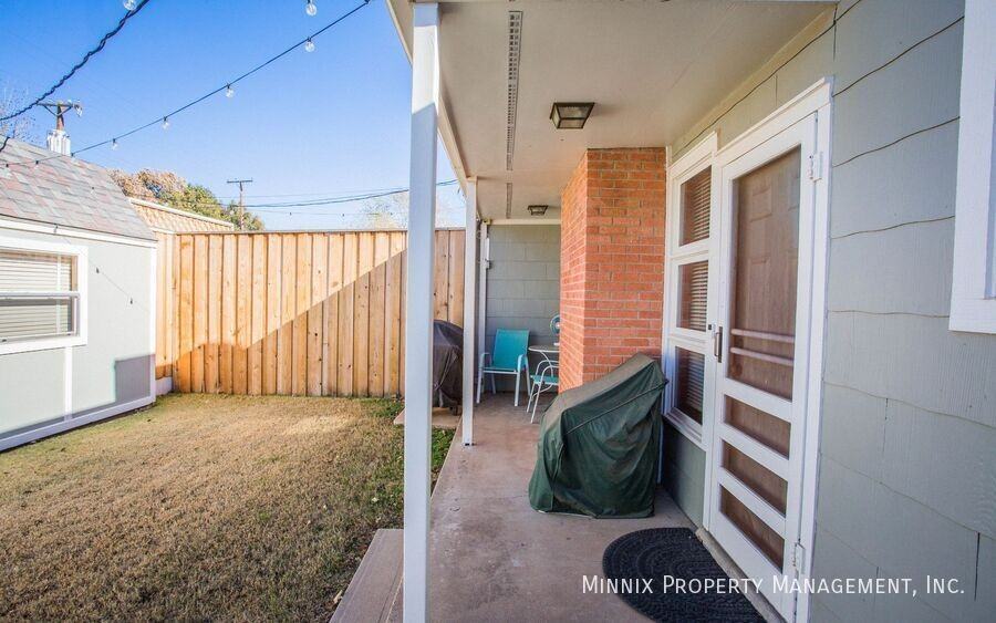 3212 36th St - Photo 4 of 40