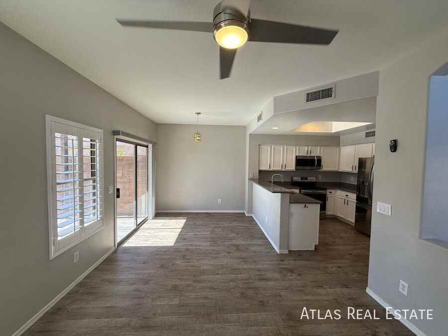 2040 N 106th Ave - Photo 6 of 28