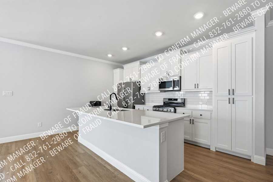 248 Waters Ridge Dr - Photo 4 of 19