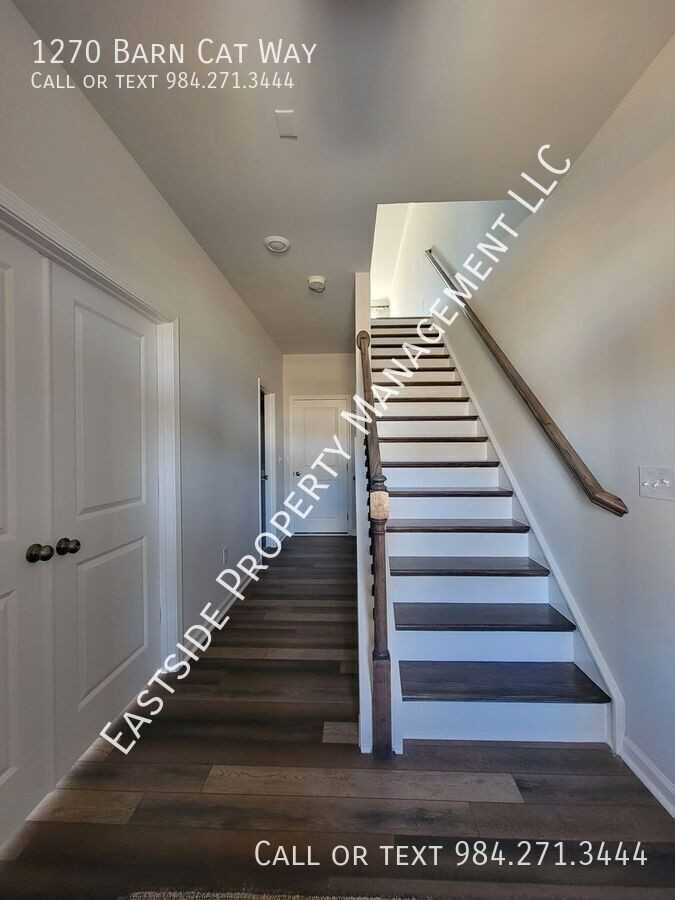 1270 Barn Cat Way - Photo 6 of 29