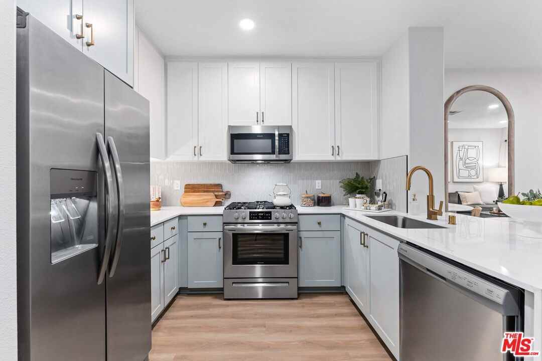 1901 N Buena Vista St #1901-1112 - Photo 6 of 19