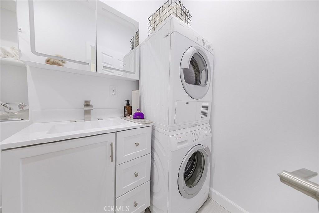 12809 Woodley Ave #12809 - Photo 3 of 23