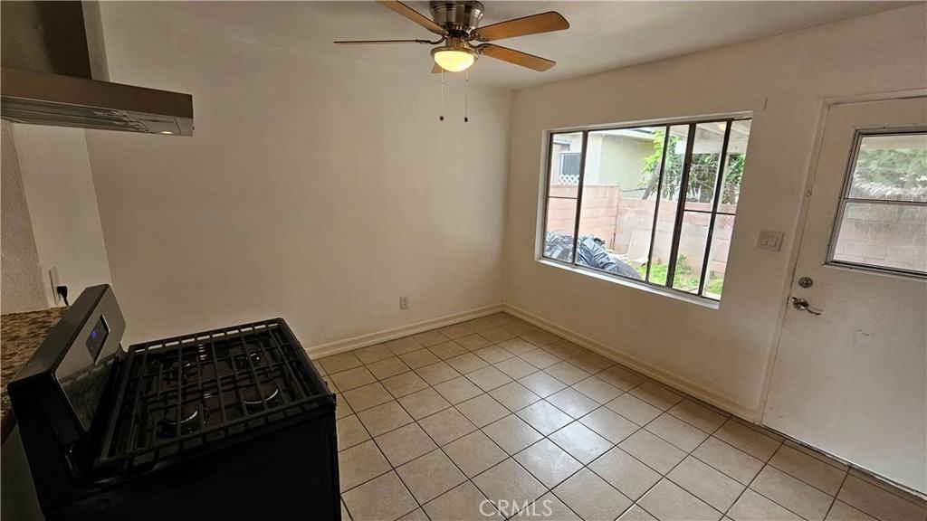 537 S Ferris Ave #537 - Photo 7 of 16