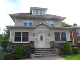 featured image of 8 E Bayview Ave