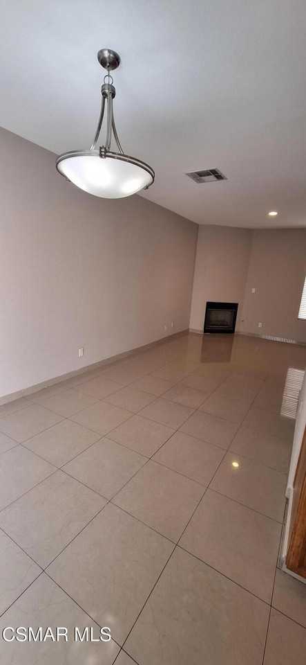 7337 Balboa Blvd #7337-5 - Photo 2 of 13