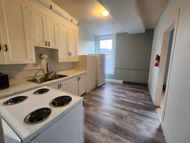 12 State St #5 - Photo 2 of 12