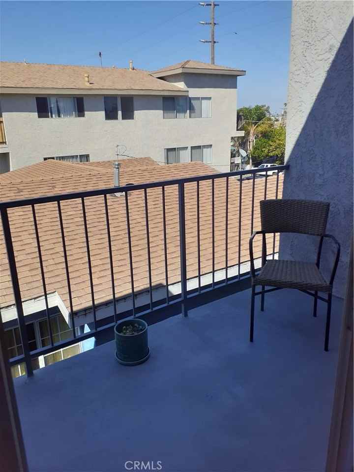 2331 S Grand Ave #2331-3 - Photo 2 of 18