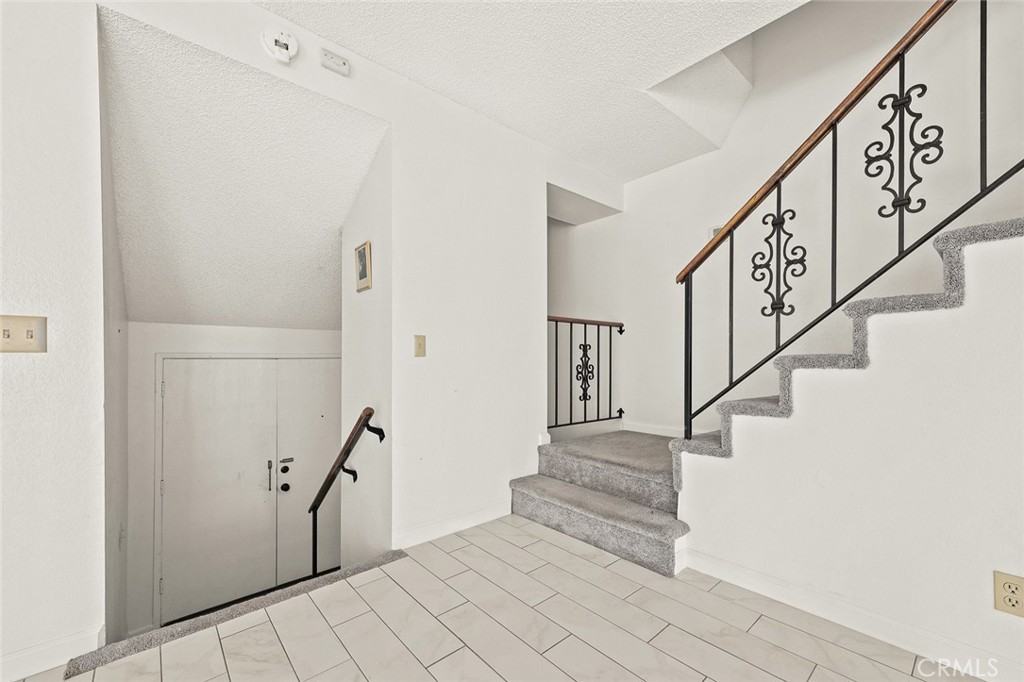 204 E Bay State St #204A - Photo 3 of 35