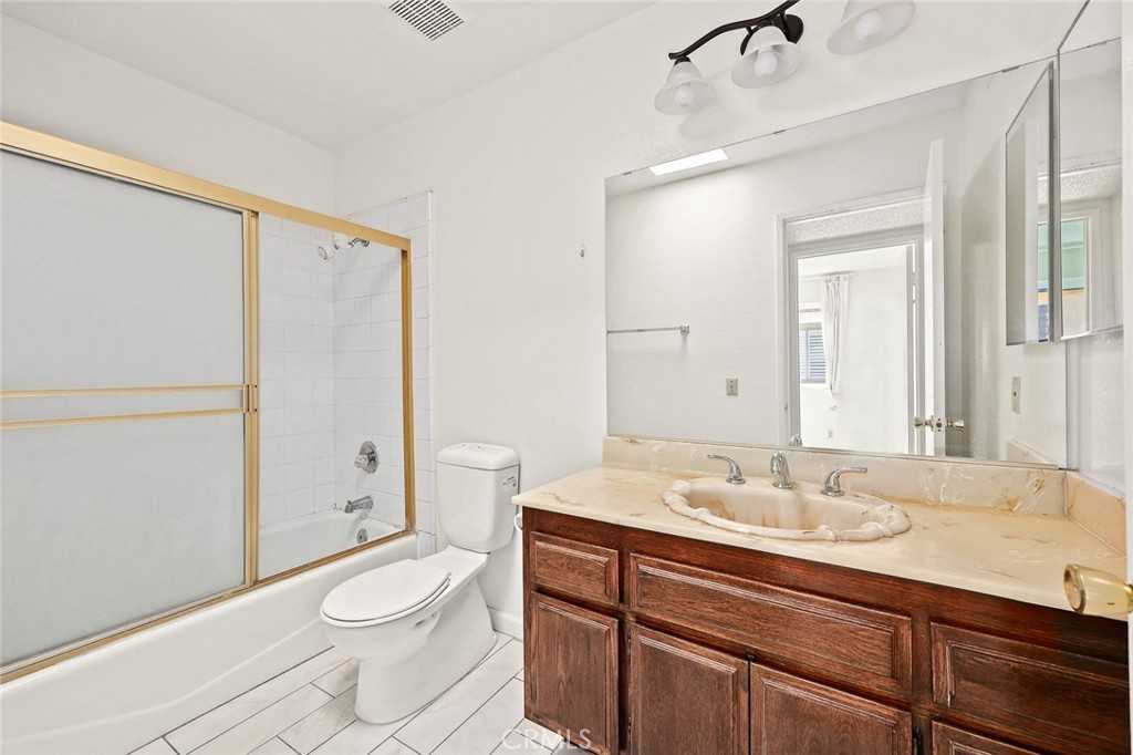 204 E Bay State St #204A - Photo 4 of 35