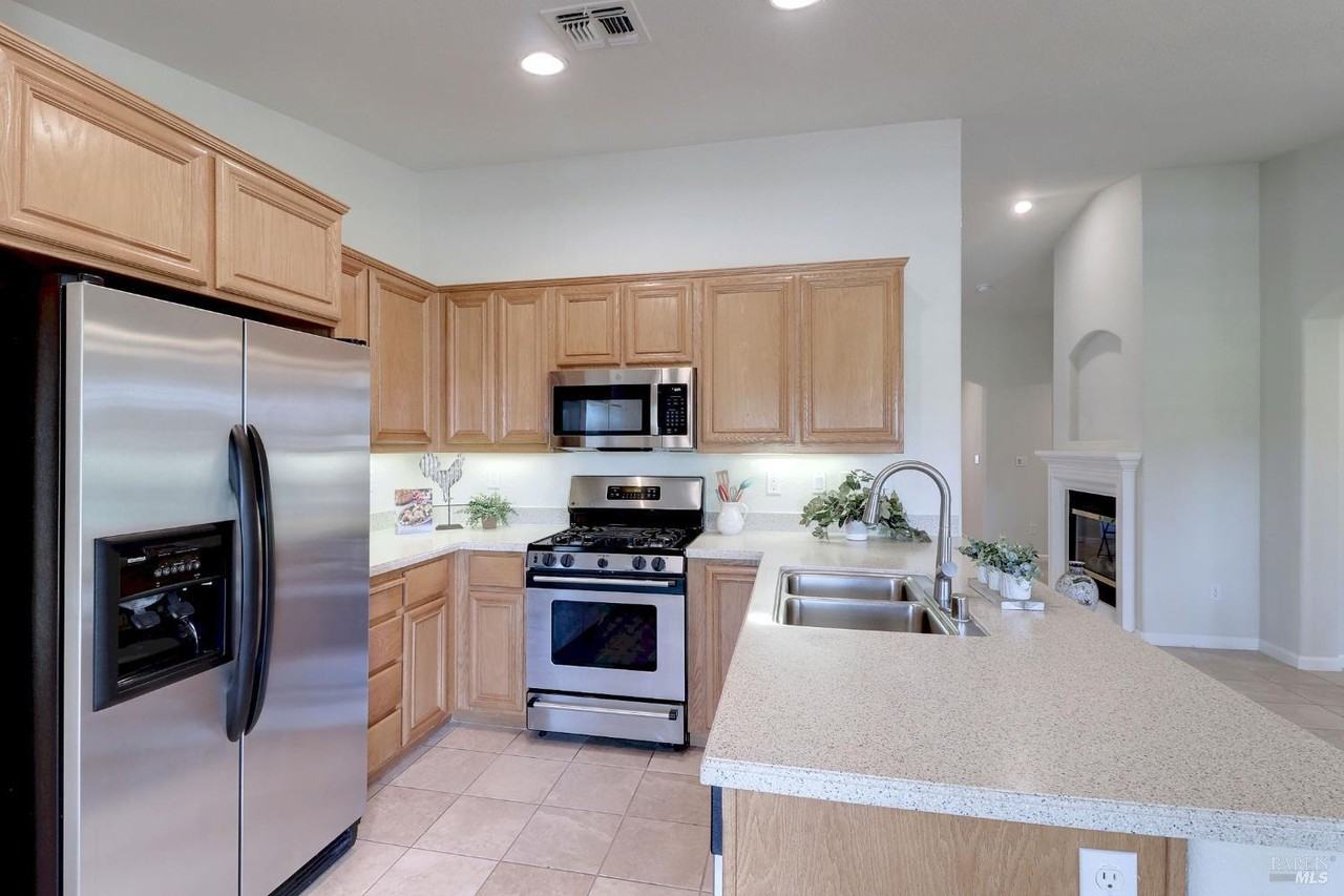 359 Glenn Lakes Dr #359 - Photo 3 of 34