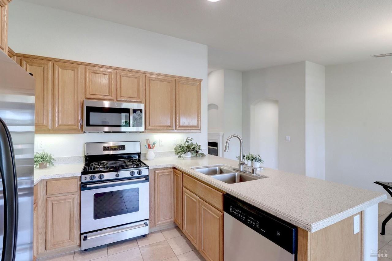 359 Glenn Lakes Dr #359 - Photo 7 of 34