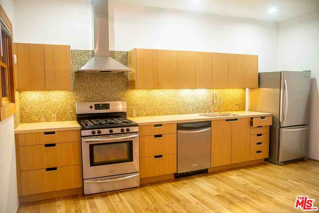 8 Brooks Ave #8-10 - Photo 4 of 15