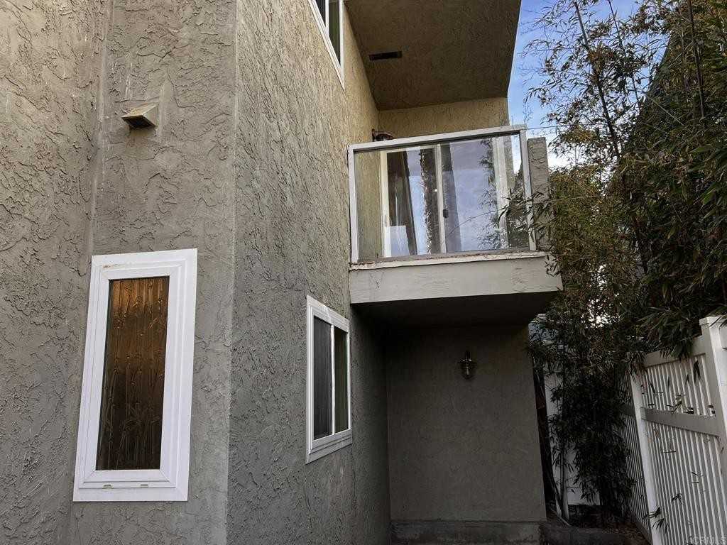 4587 Cove Dr #4587 - Photo 4 of 50