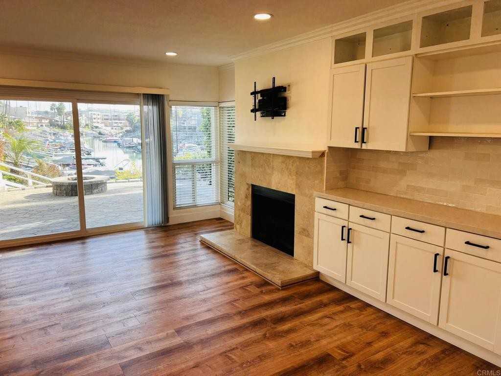 4587 Cove Dr #4587 - Photo 5 of 50