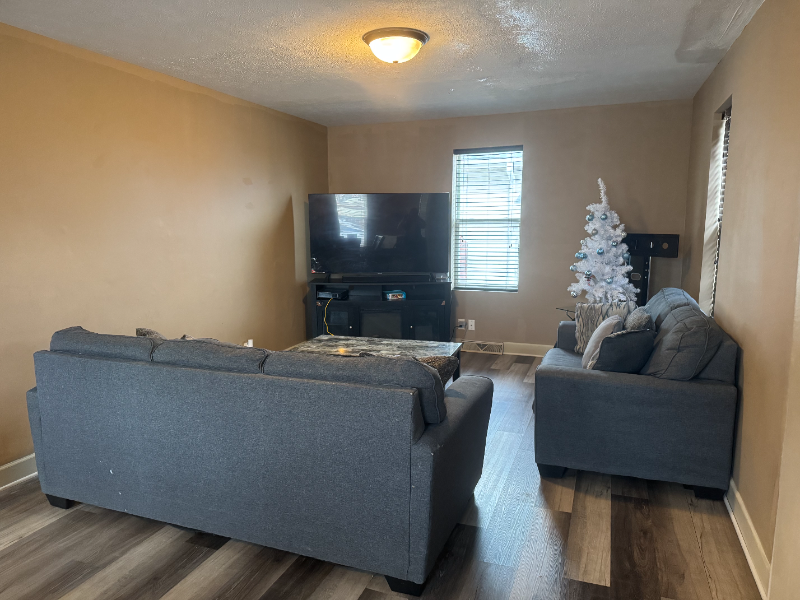 3113 S St - Photo 2 of 18