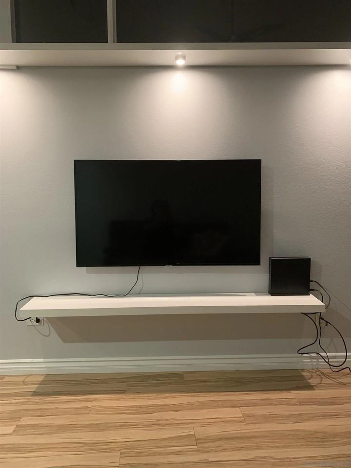 101 W Market St #101-437 - Photo 4 of 35