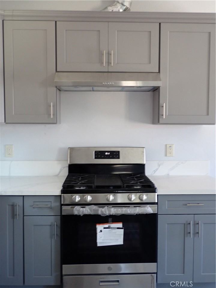 1738 S Varna St #1738C - Photo 3 of 13