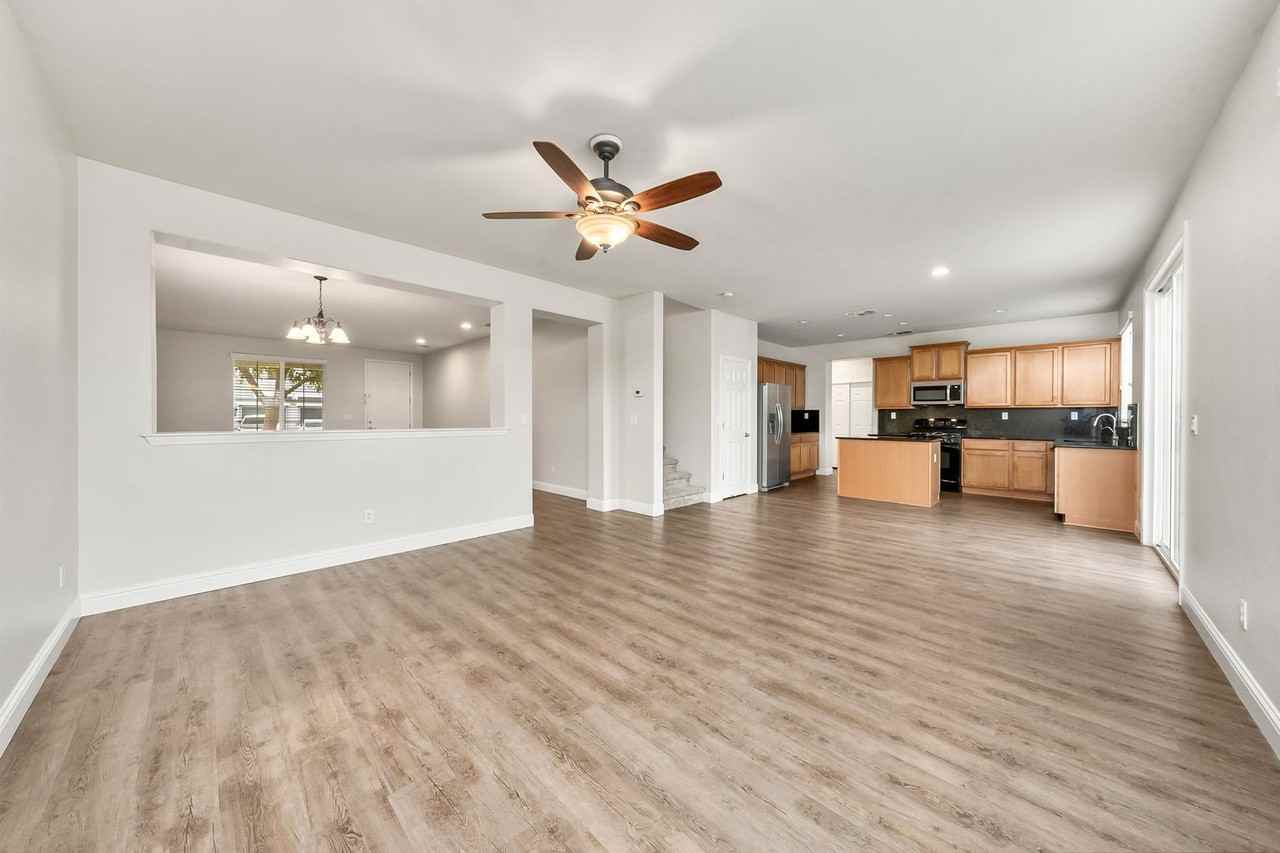 2120 Stansfield Dr - Photo 4 of 18