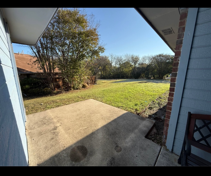 122 Larchbrook Dr - Photo 2 of 10