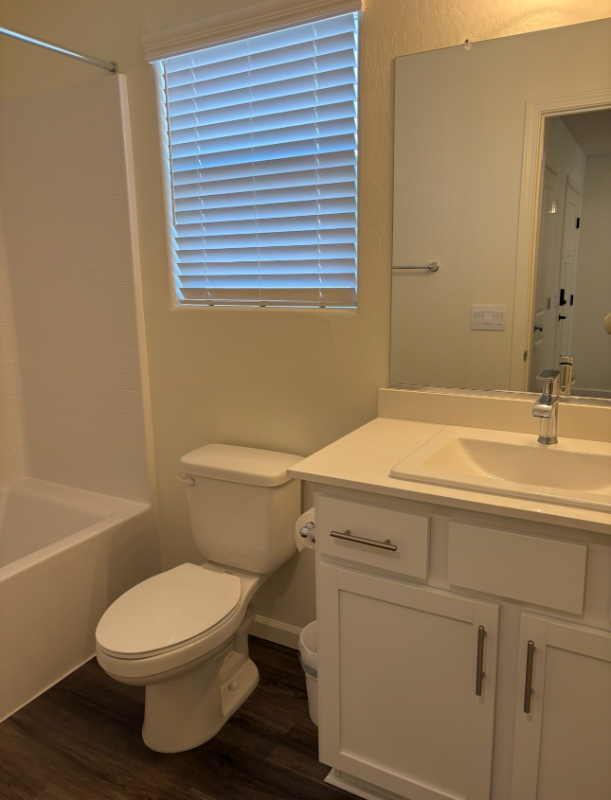 8801 Scintilla Ave - Photo 4 of 11