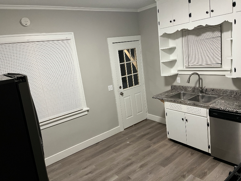 221 S State St #221 - Photo 3 of 18