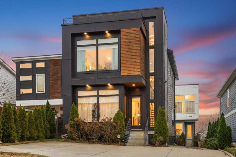 2210A 14th Ave N - Photo 2 of 20