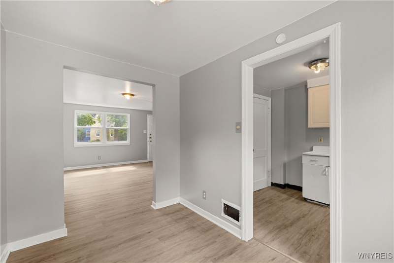 714 Taunton Pl - Photo 4 of 10