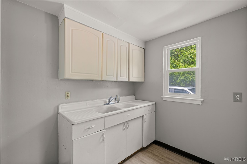 714 Taunton Pl - Photo 6 of 10