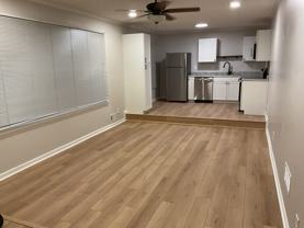 215 Thornton Dr - Photo 1 of 1