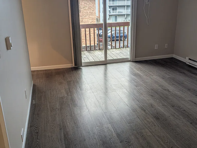 5350 Camelot Dr #9 - Photo 4 of 11