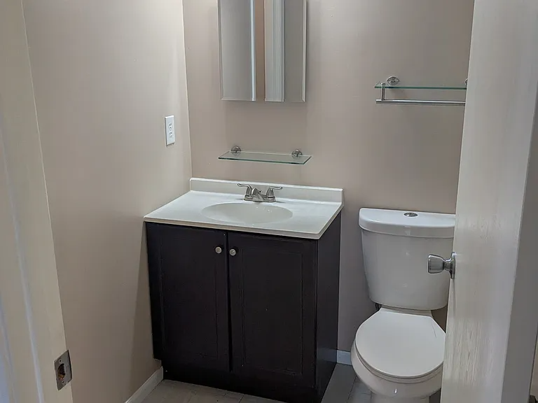 5350 Camelot Dr #9 - Photo 7 of 11