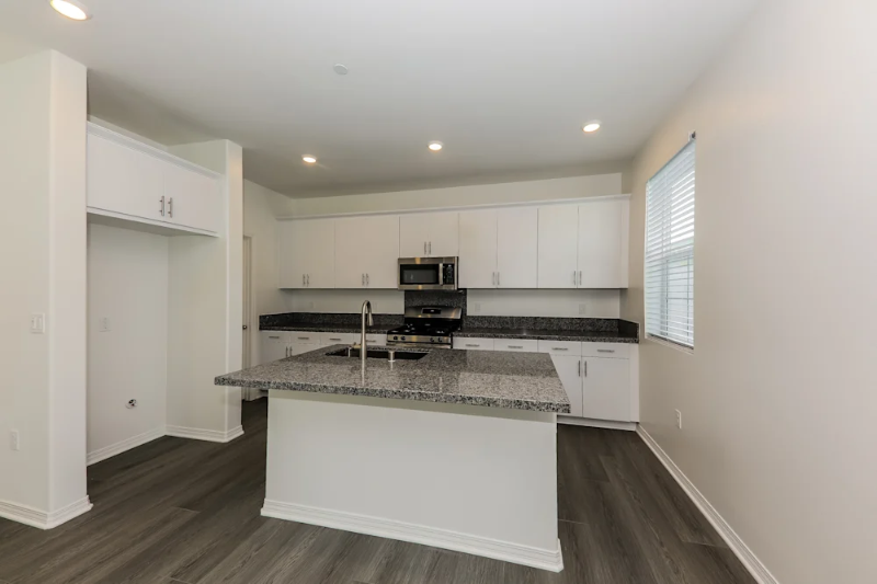 2452 Gunner Ridge Way - Photo 4 of 10