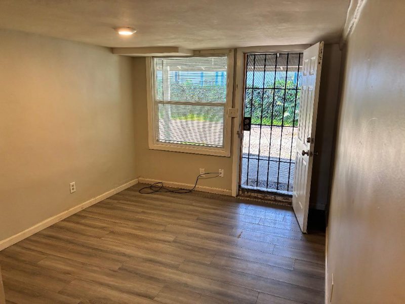 4024 54th St #3 - Photo 4 of 11