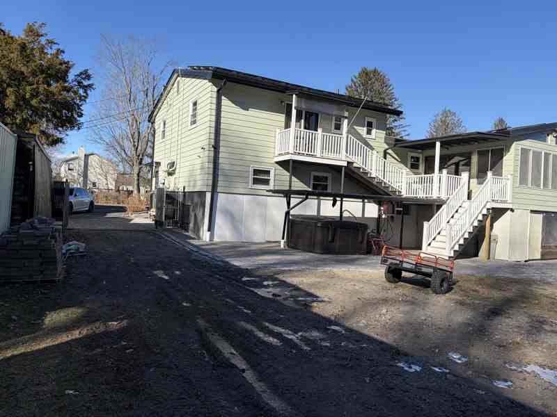 8 Brackett Rd - Photo 6 of 9