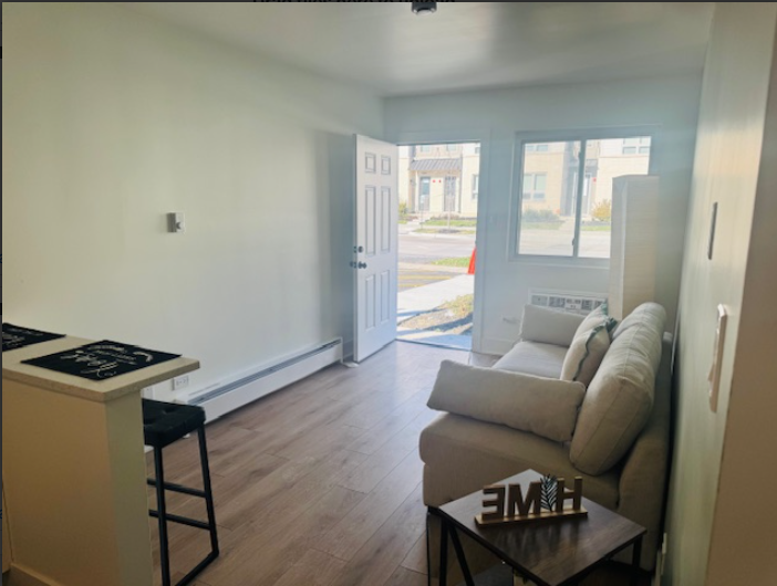 4823 157th St - Photo 4 of 7