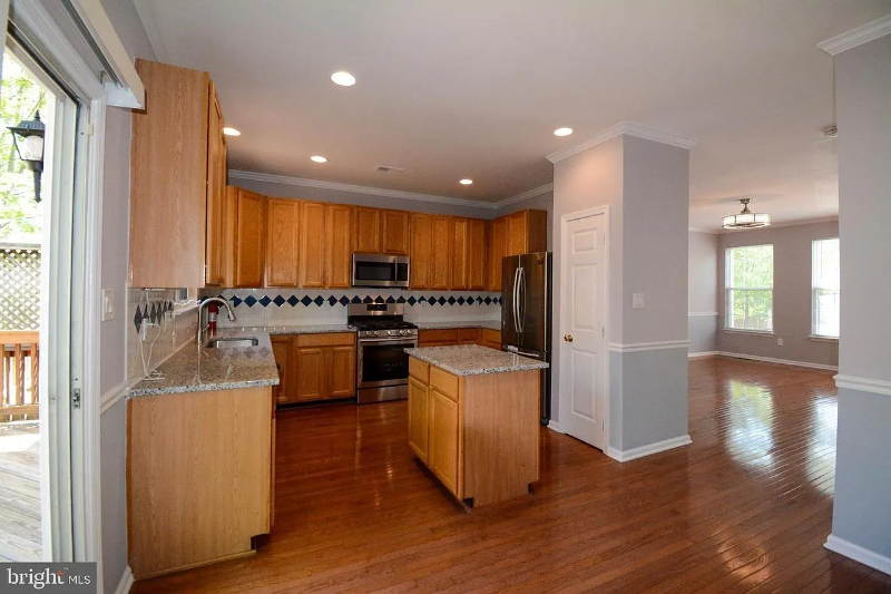 6413 Mccoy Rd - Photo 6 of 20