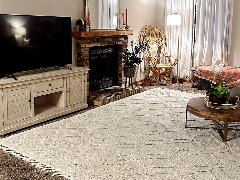 9902 Fillmore St Ne - Photo 2 of 11