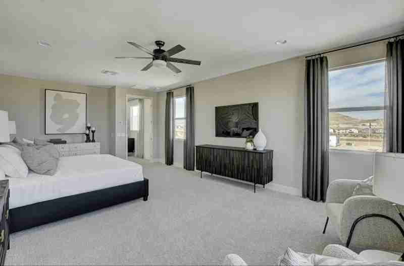 1111 Blue Diamond Rd - Photo 7 of 10