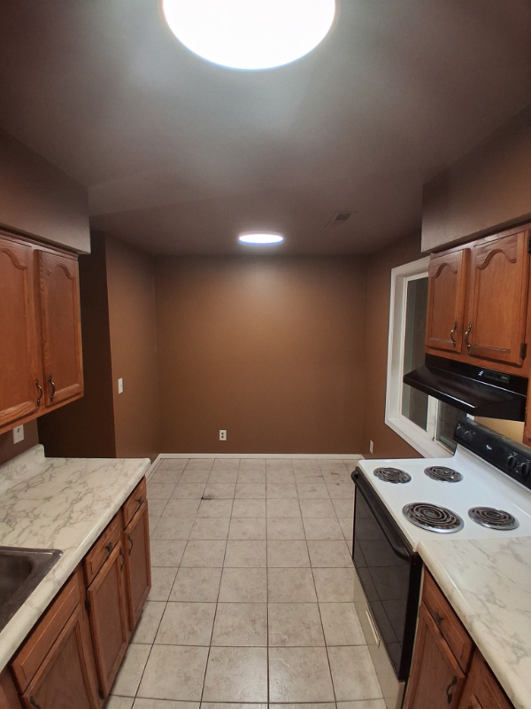 111 Hilltop Ct #D - Photo 5 of 7