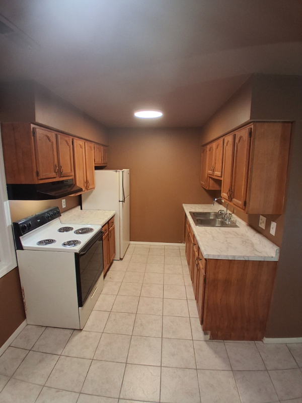 111 Hilltop Ct #D - Photo 6 of 7